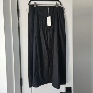 Wayf Classic Black Midi Skirt